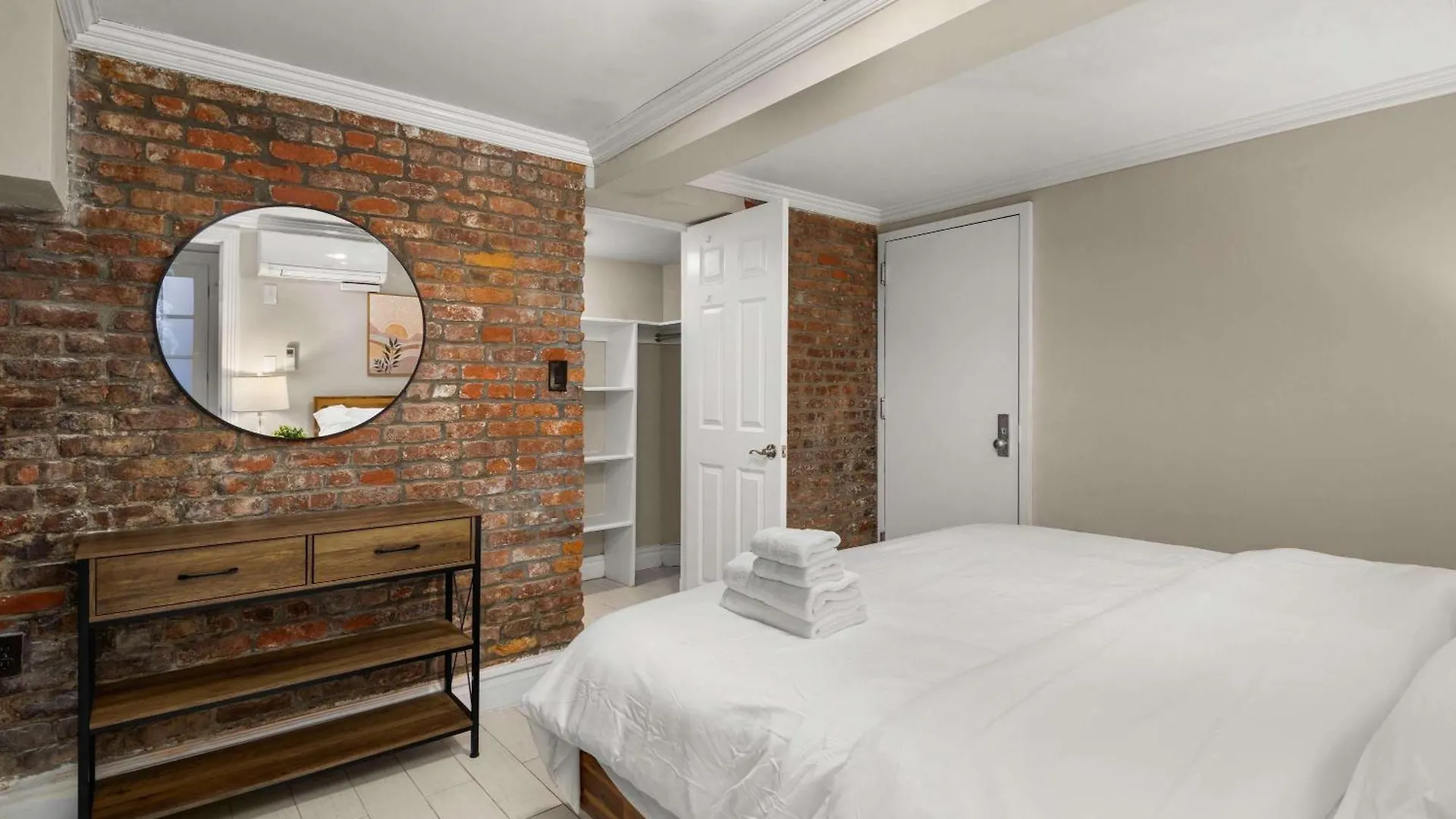 Sophisticated Stay In Vibrant Manhattan New York United States